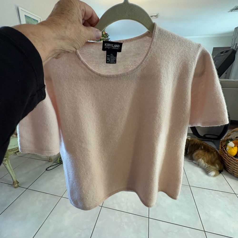 Kirkland Signature Blush cashmere Short Sleeve Top